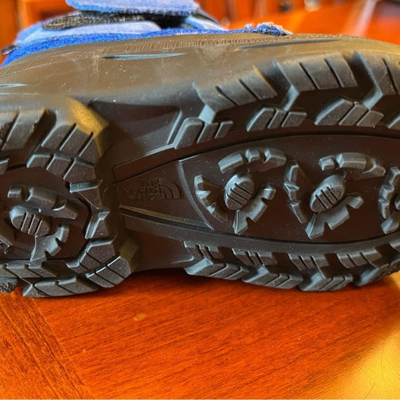 Northface winter boots size 7. Lightly used - Picture 6 of 7